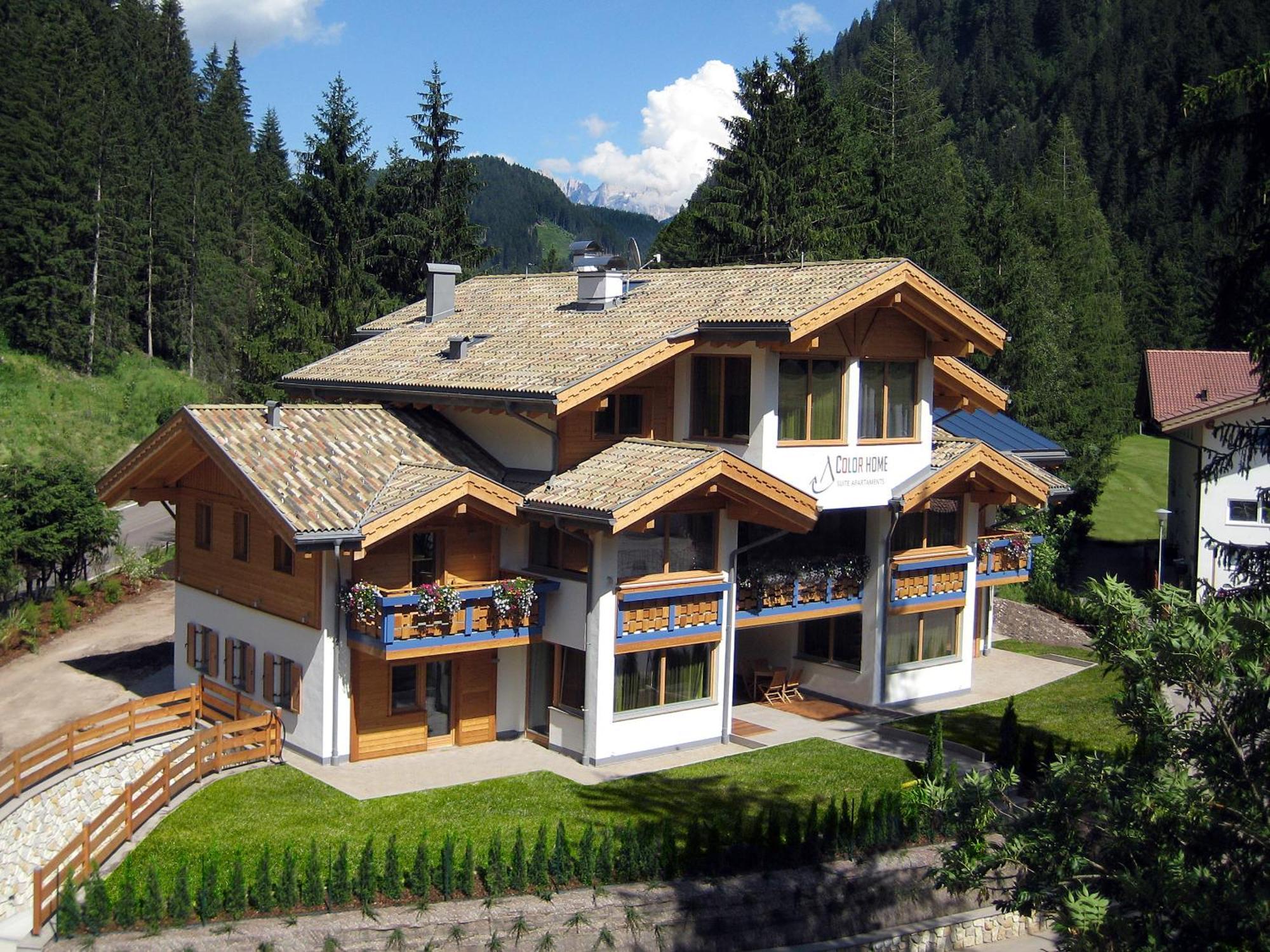 Color Home Suite Apartments Predazzo Bagian luar foto