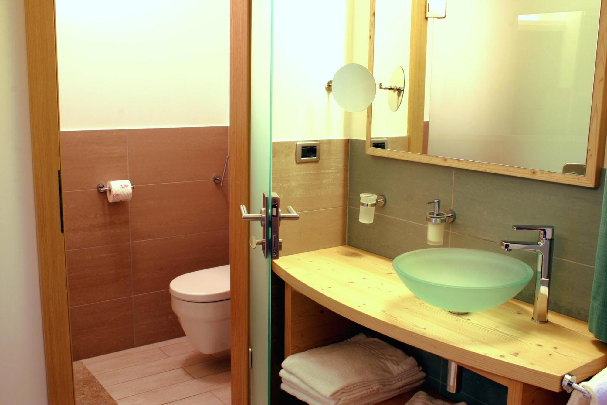 Color Home Suite Apartments Predazzo Bagian luar foto