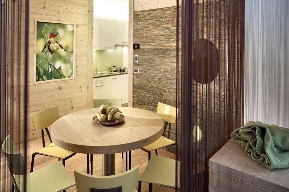 Color Home Suite Apartments Predazzo Bagian luar foto