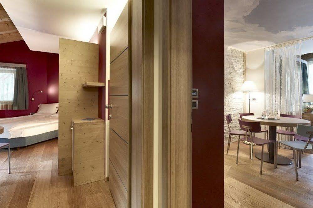 Color Home Suite Apartments Predazzo Bagian luar foto